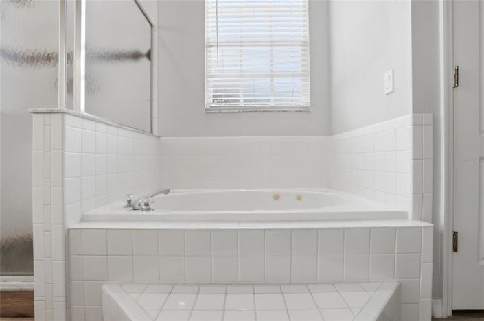 Image No.37-5 Bed Property for sale