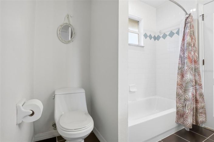 Image No.46-5 Bed Property for sale