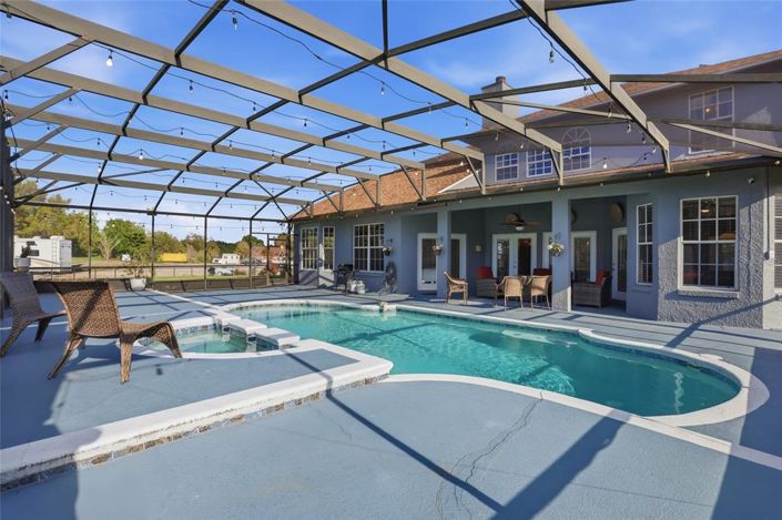 Image No.60-5 Bed Property for sale