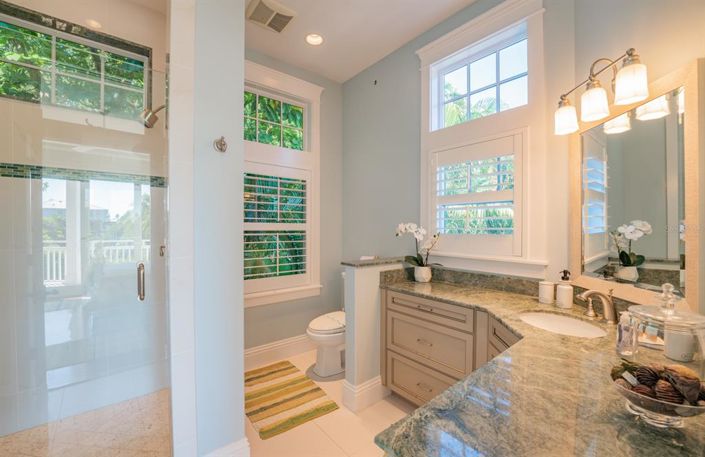 Image No.25-4 Bed Property for sale