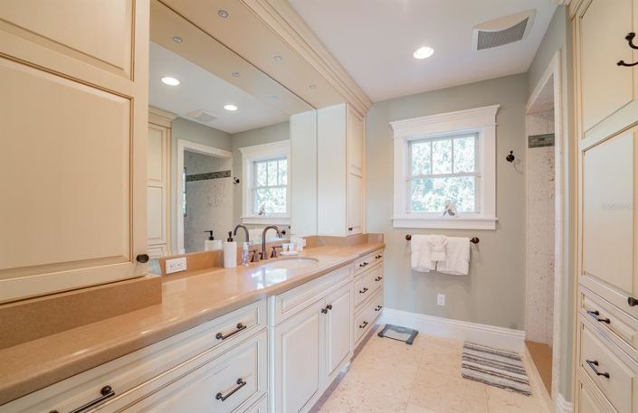 Image No.45-4 Bed Property for sale