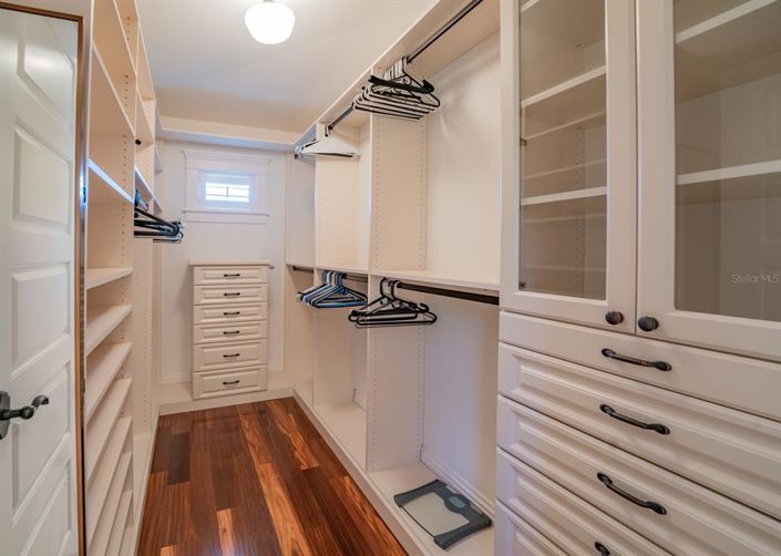 Image No.52-4 Bed Property for sale