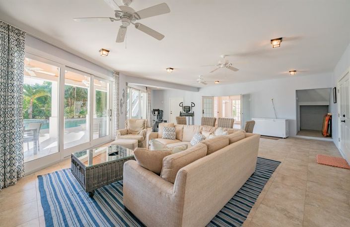 Image No.55-4 Bed Property for sale