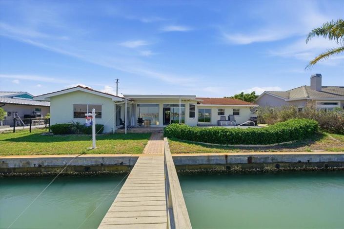 Image No.8-Propriété de 4 chambres à vendre à St. Pete Beach