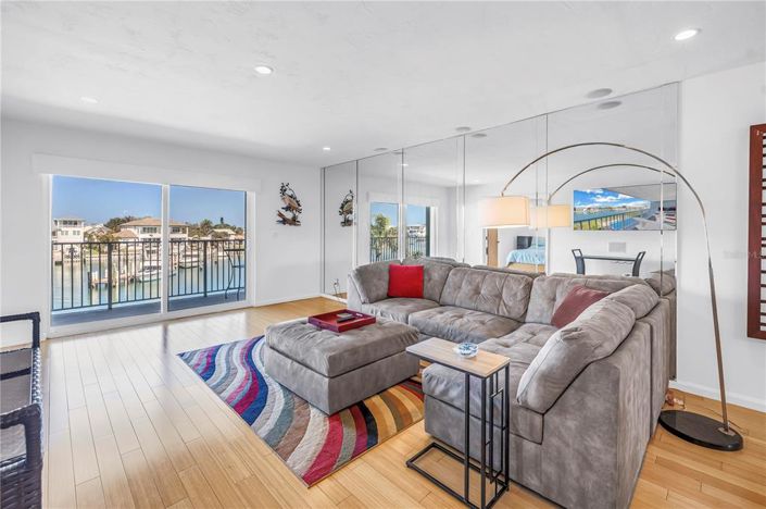 Image No.12-2 Bed Property for sale