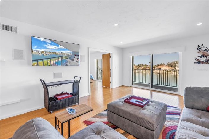 Image No.14-2 Bed Property for sale