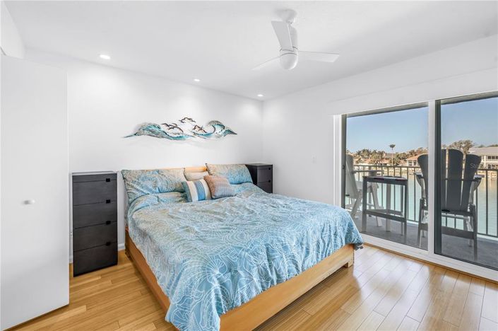 Image No.18-2 Bed Property for sale