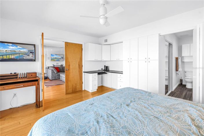 Image No.20-2 Bed Property for sale