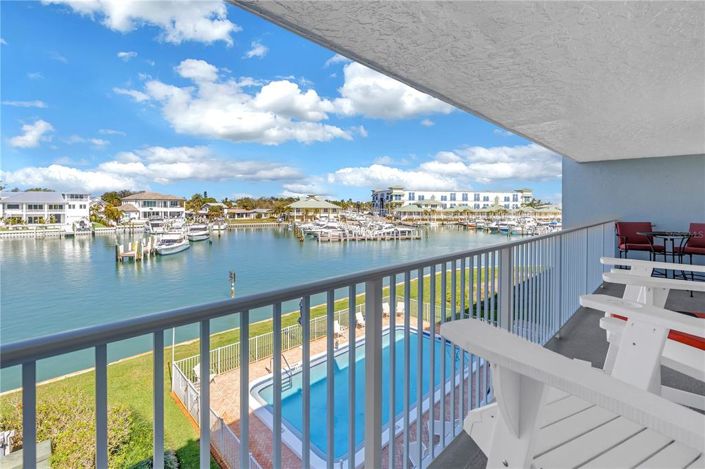 Image No.26-2 Bed Property for sale