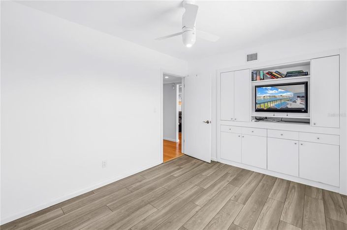 Image No.29-2 Bed Property for sale