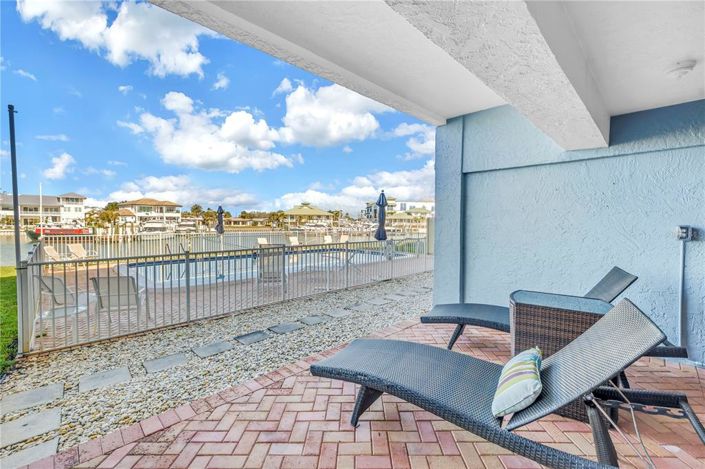 Image No.39-2 Bed Property for sale