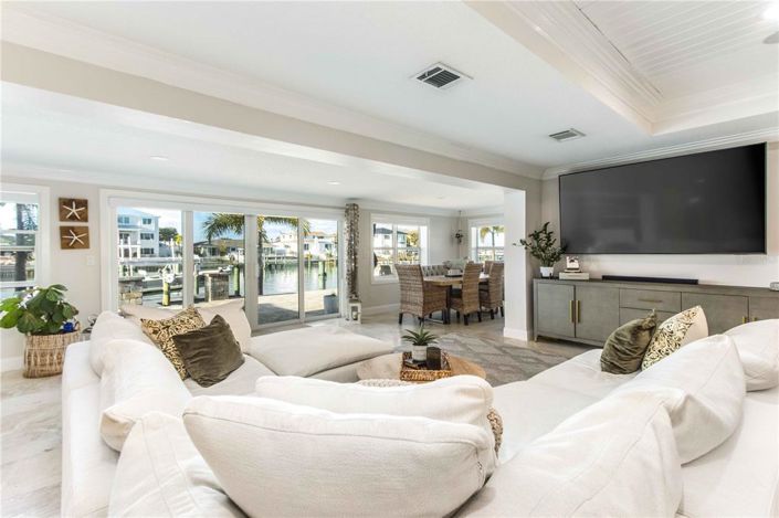 Image No.14-4 Bed Property for sale