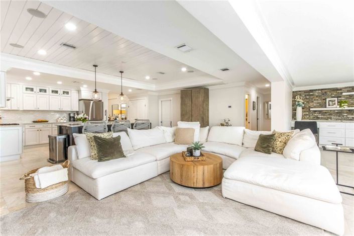 Image No.16-4 Bed Property for sale