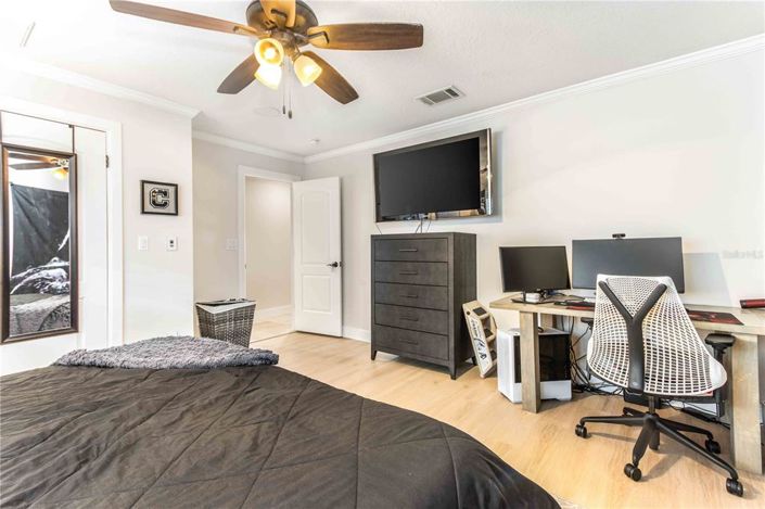 Image No.26-4 Bed Property for sale