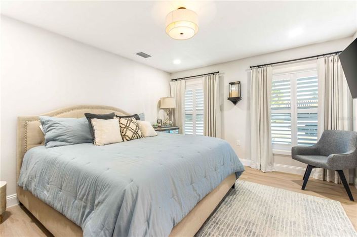 Image No.27-4 Bed Property for sale