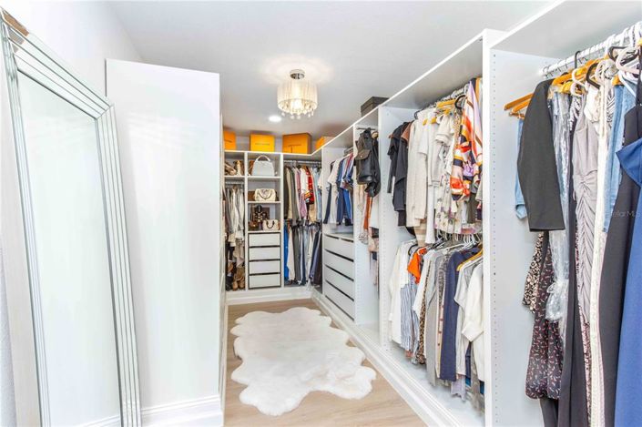 Image No.33-4 Bed Property for sale