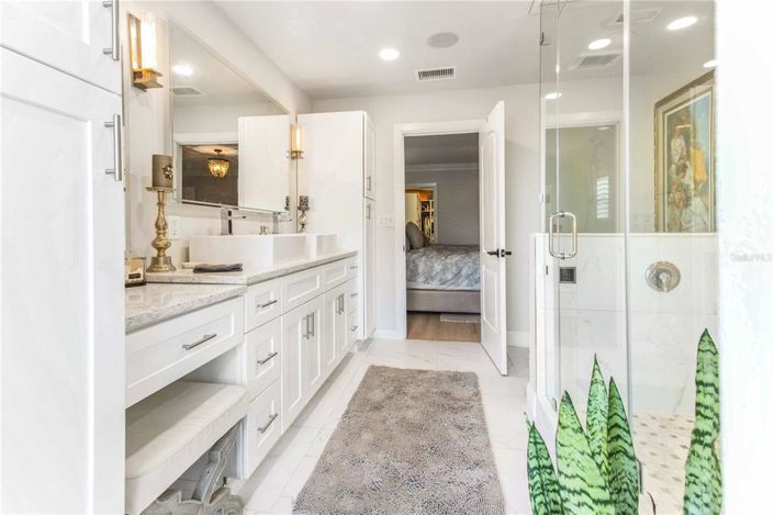 Image No.38-4 Bed Property for sale