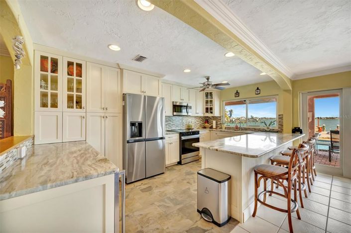 Image No.24-4 Bed Property for sale