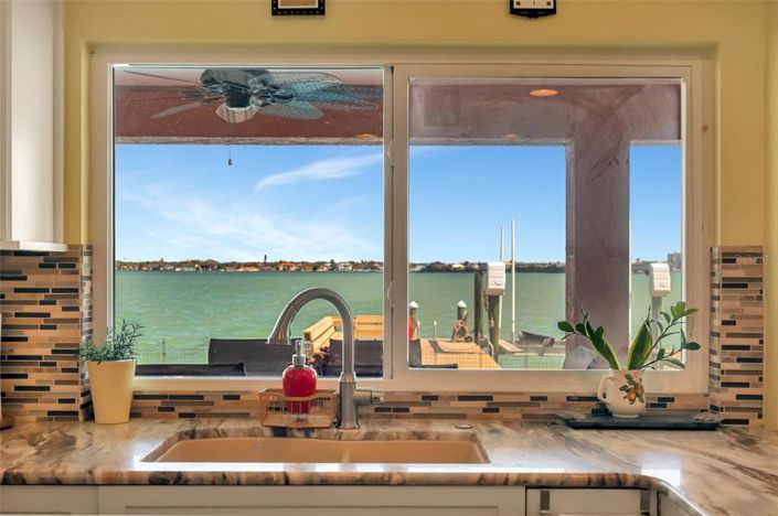 Image No.33-4 Bed Property for sale