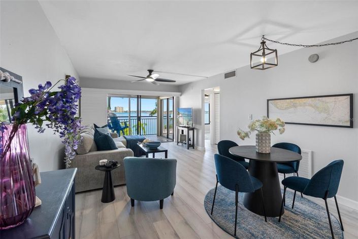 Image No.10-2 Bed Property for sale