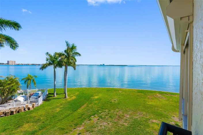 Image No.21-2 Bed Property for sale