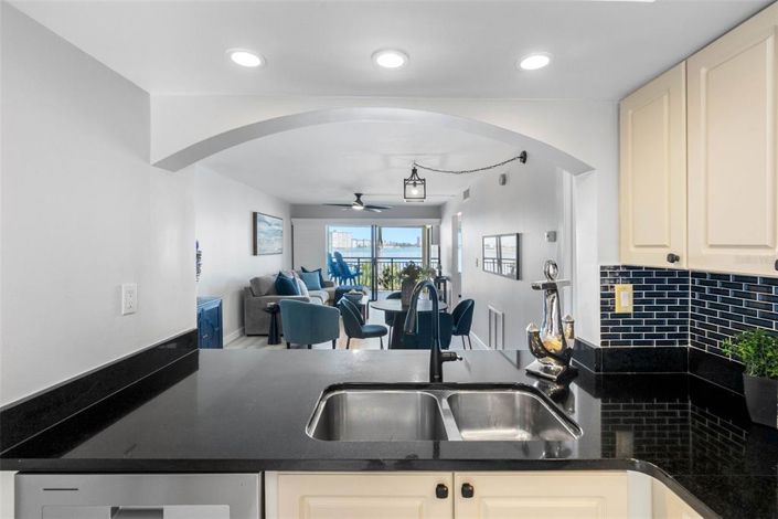 Image No.29-2 Bed Property for sale