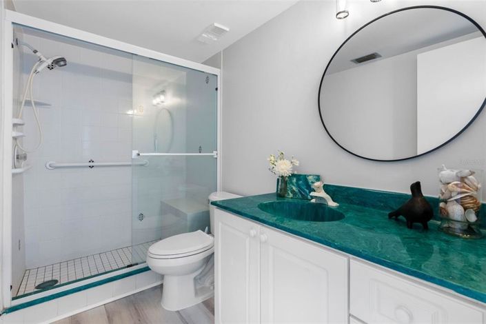 Image No.38-2 Bed Property for sale