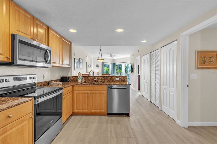 Image No.21-2 Bed Property for sale