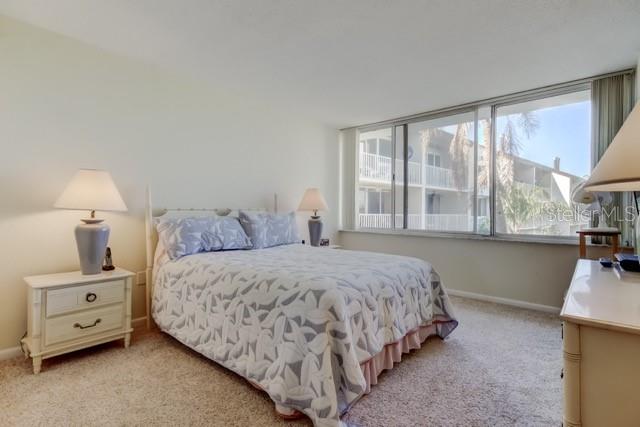 Image No.18-2 Bed Property for sale