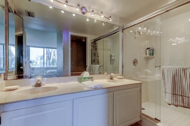 Image No.20-2 Bed Property for sale