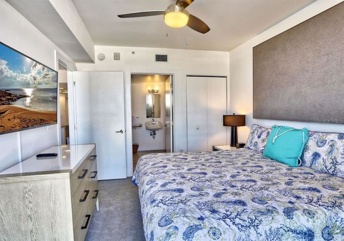 Image No.13-2 Bed Property for sale