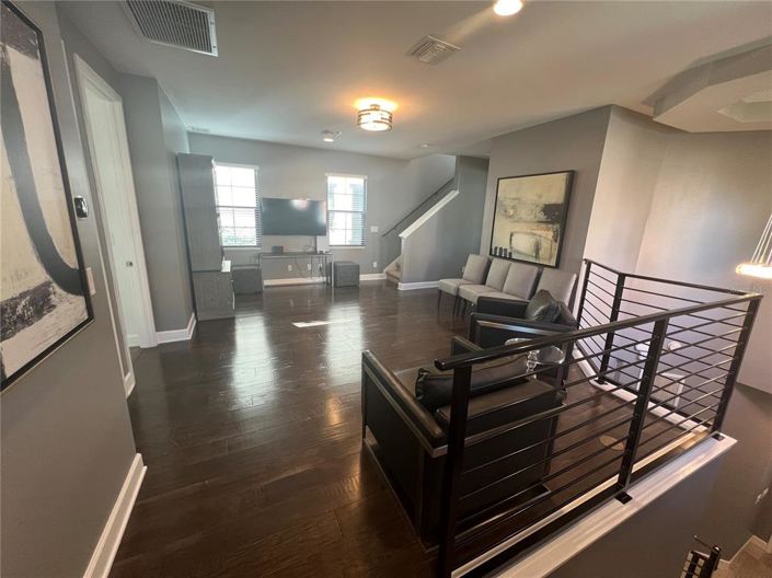 Image No.10-5 Bed Property for sale