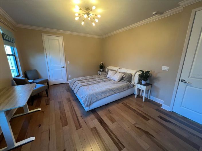 Image No.21-5 Bed Property for sale