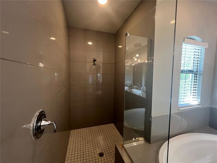 Image No.23-5 Bed Property for sale