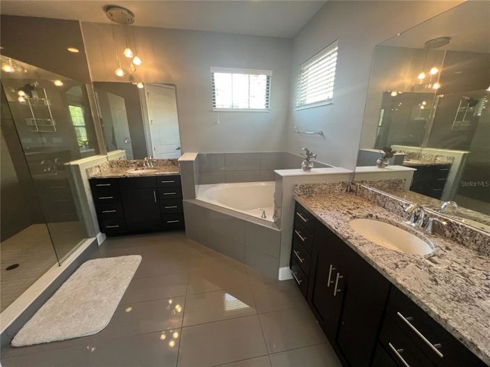 Image No.25-5 Bed Property for sale