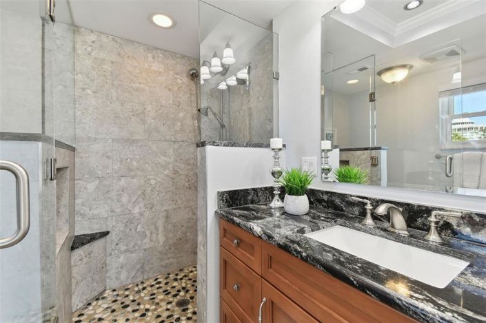 Image No.35-2 Bed Property for sale