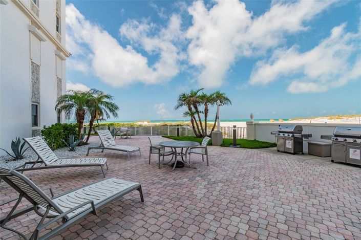 Image No.51-2 Bed Property for sale