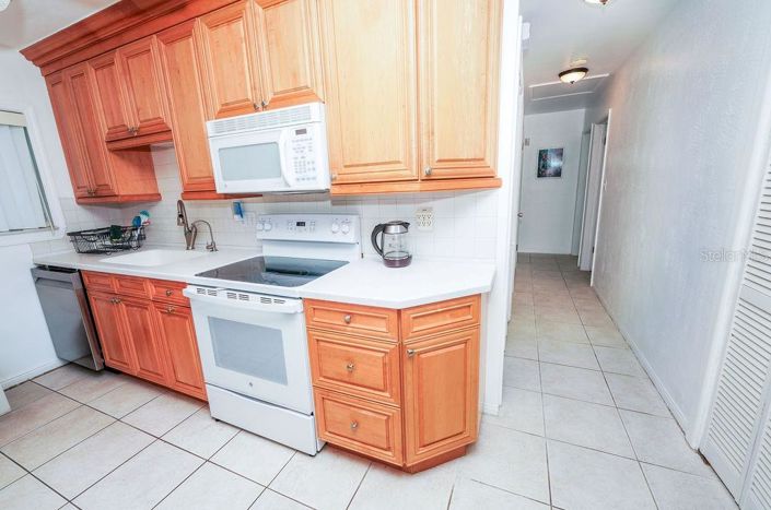 Image No.17-3 Bed Property for sale