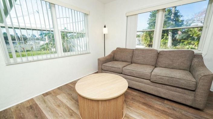 Image No.8-3 Bed Property for sale