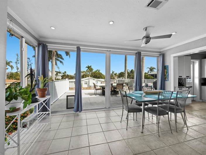 Image No.26-3 Bed Property for sale