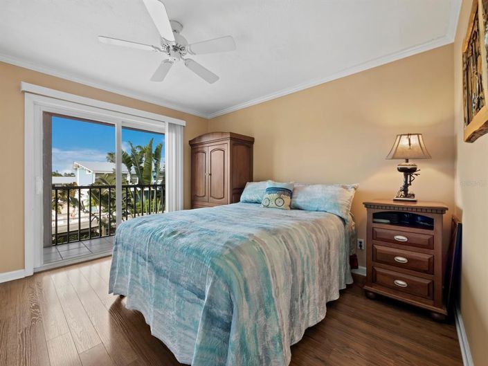 Image No.30-3 Bed Property for sale