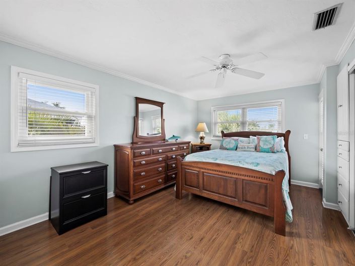 Image No.34-3 Bed Property for sale