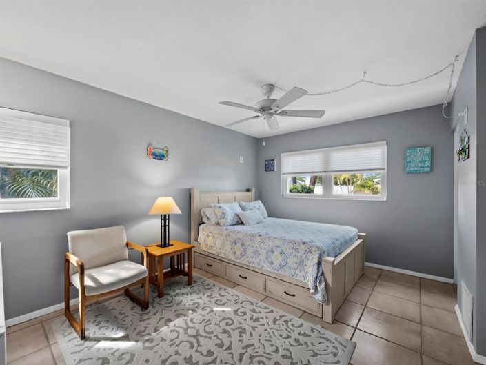 Image No.37-3 Bed Property for sale