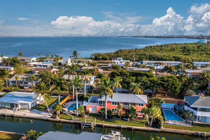 Image No.4-3 Bed Property for sale