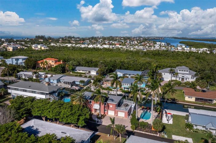 Image No.54-3 Bed Property for sale