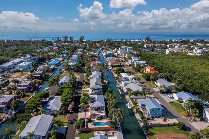 Image No.56-3 Bed Property for sale