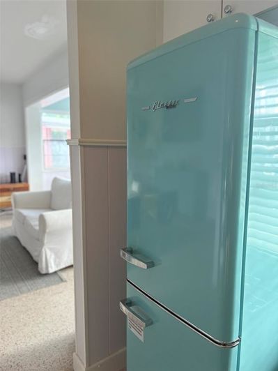 Image No.10-2 Bed Property for sale