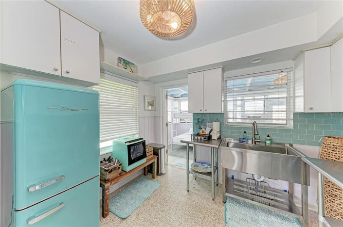 Image No.12-2 Bed Property for sale