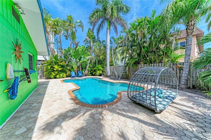 Image No.35-2 Bed Property for sale