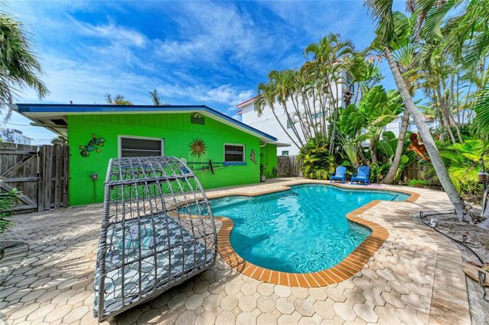 Image No.36-2 Bed Property for sale